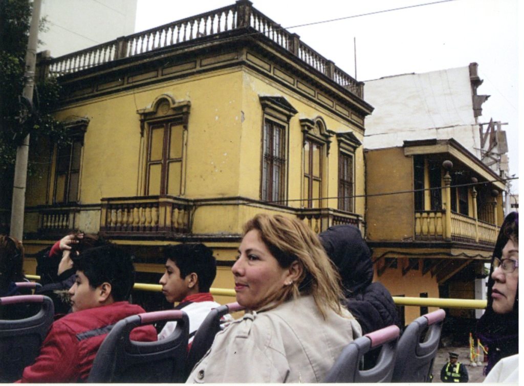 De pasadita por el Callao y apostando a ganador - Claudia Tejada y Patricia Castrillon Claudia Tejada Patricia Castrillon20140715_16312011
