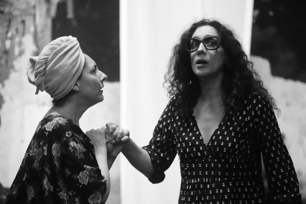 Sandra Bernasconi y Cécica Bernasconi  juntas en “Dos hermanas”